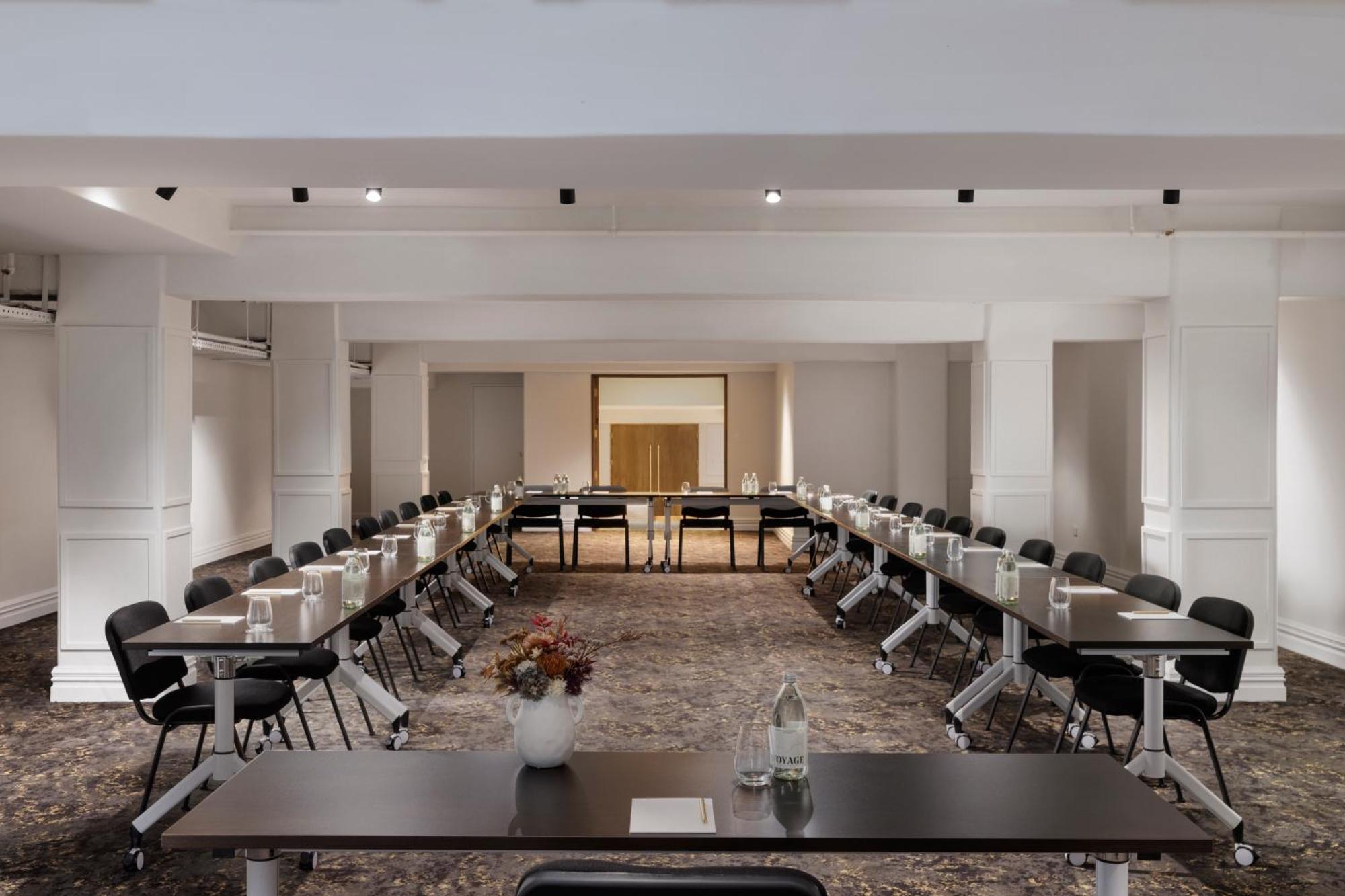 Fable Auckland, Mgallery Kültér fotó The U-shaped meeting room