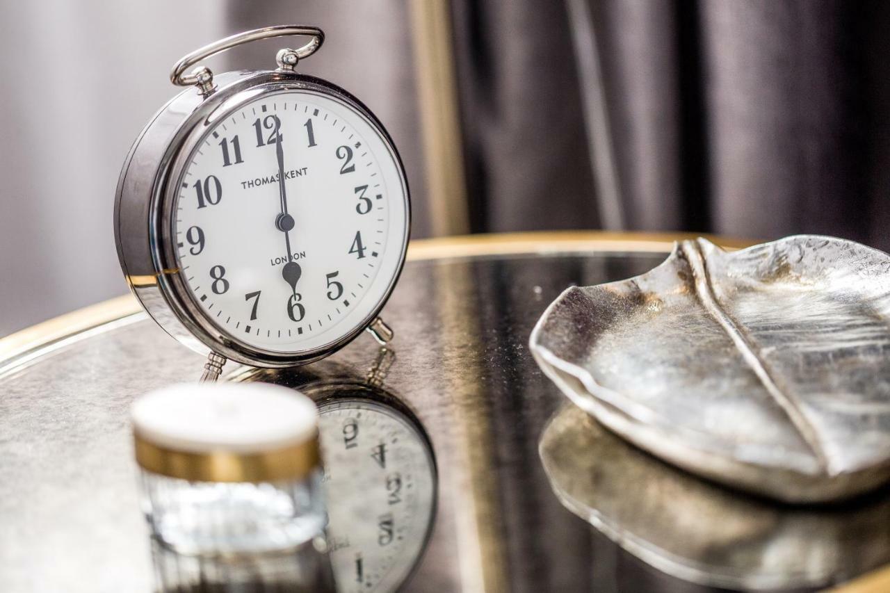 Fable Auckland, Mgallery Kültér fotó Alarm clock